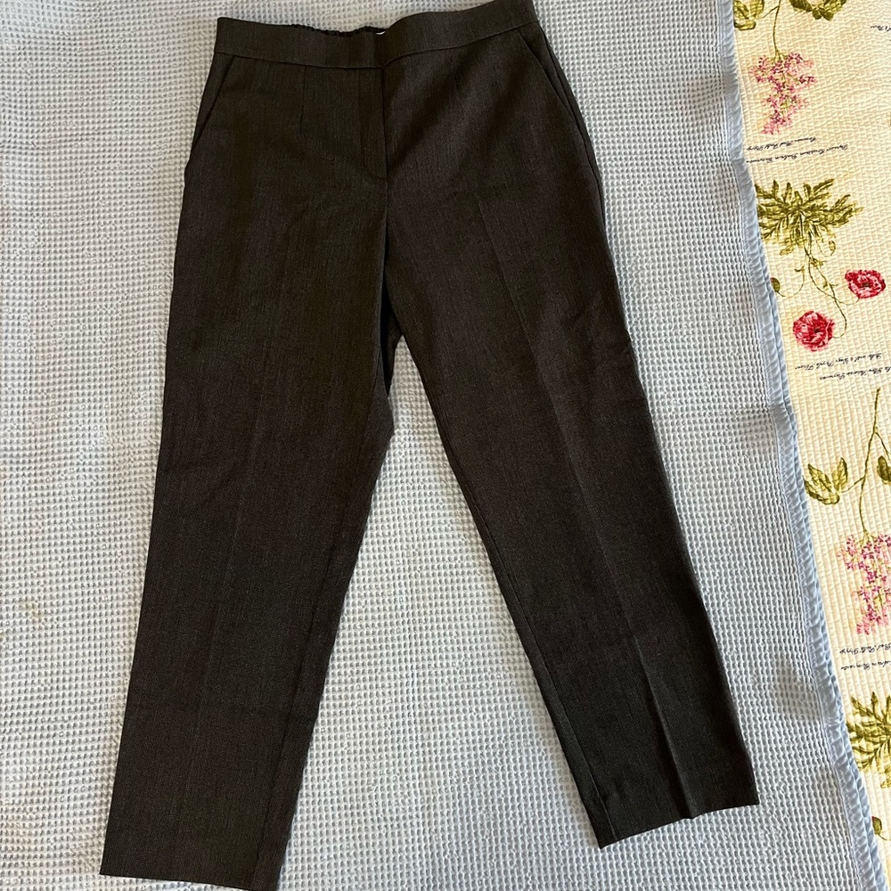 Babaton Conan pants in size 8